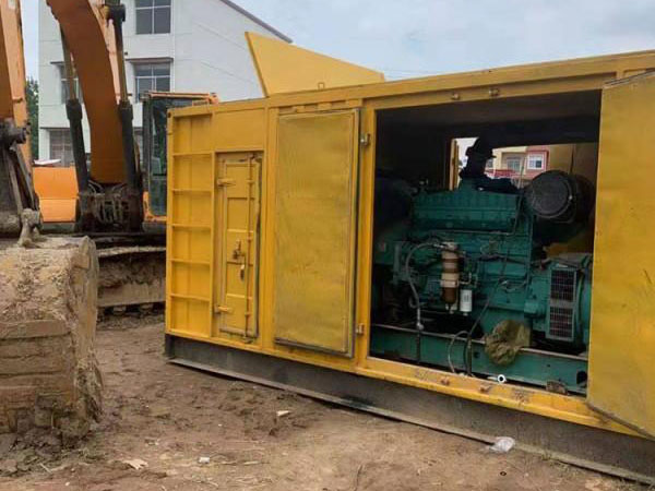200kw发电机组 (2).jpg